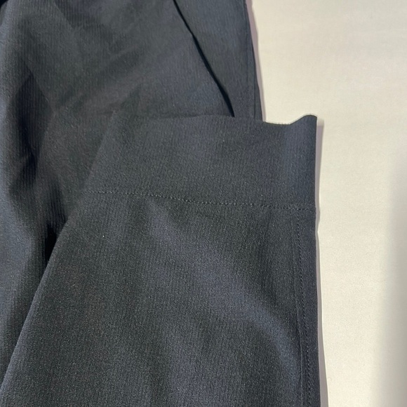 Under Armour Black Athletic Pants - Picture 4 of 9